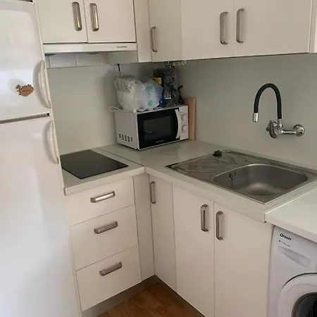 - Gt Near Yumbo Апартаменти